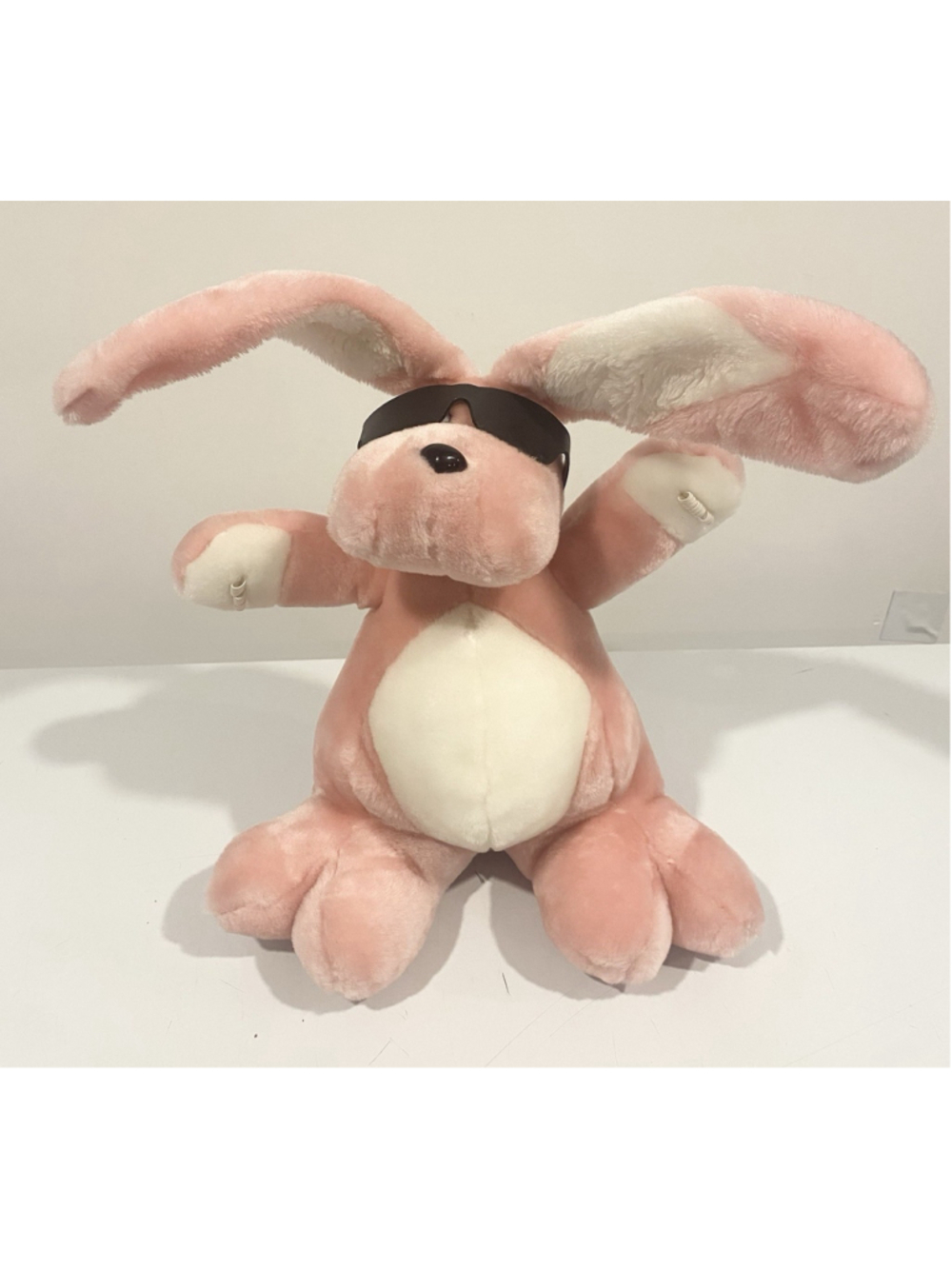 Vintage 1990s Energizer Bunny Plush 19” Pink Sunglasses Promo Advertising Toy